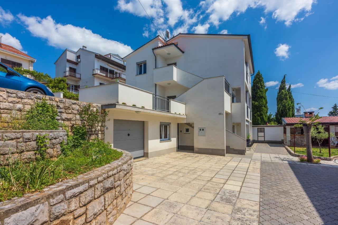 Apartments Luna Драмаль Экстерьер фото