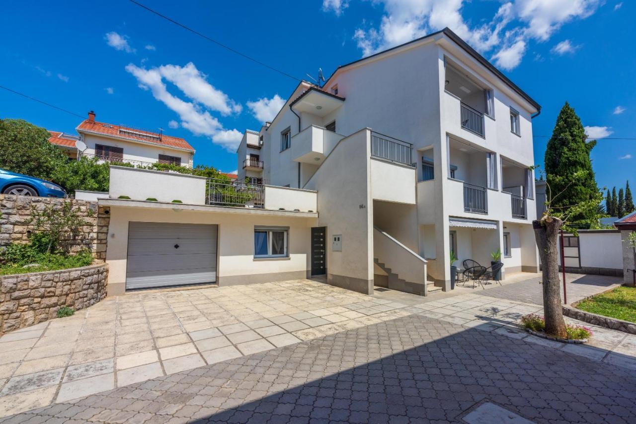 Apartments Luna Драмаль Экстерьер фото